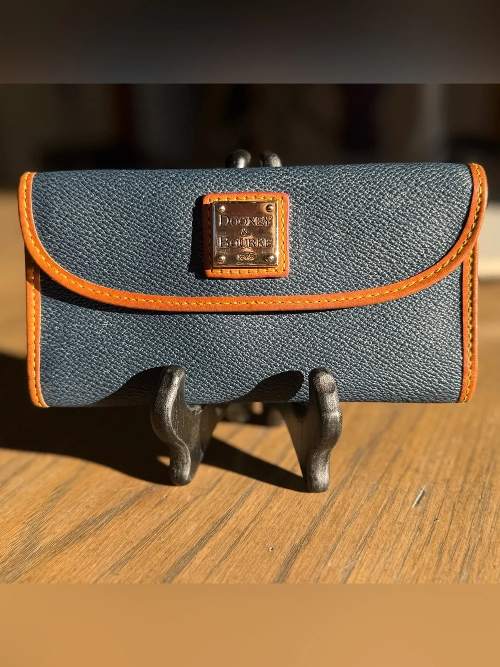 Dooney & Bourke Pebble Grain Continental Clutch Leather Wallet Blue